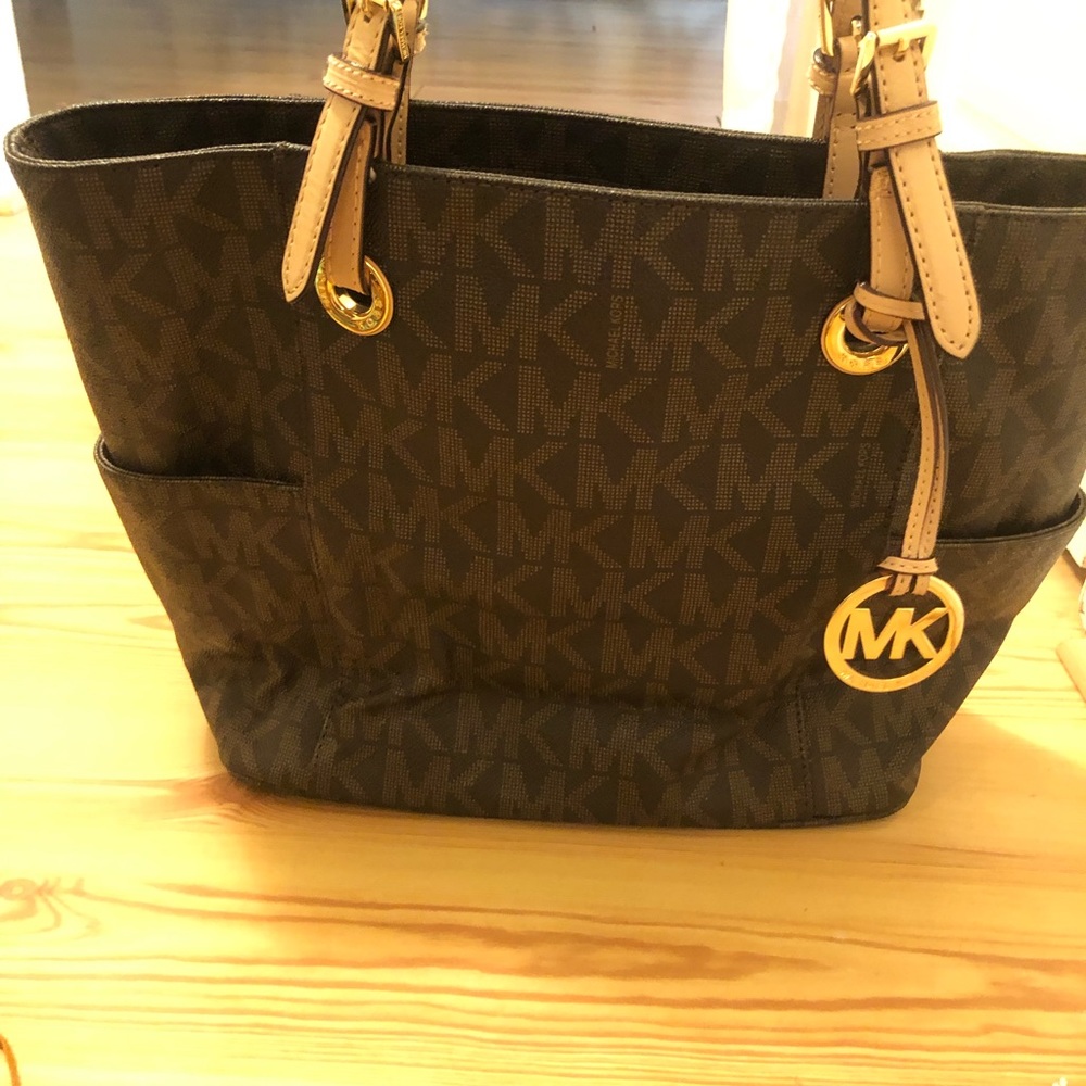 Michael kors purse